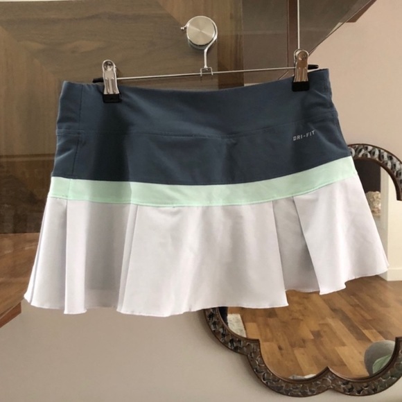 Nike Dri- Fit Tennis Skirt - Small - Picture 1 of 2
